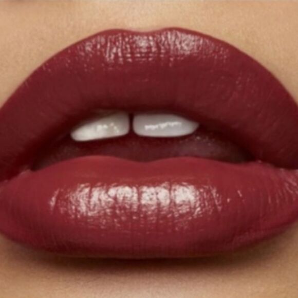 MAC Love Me Liquid Lipstick in Bated Breath - Picture 7 of 14